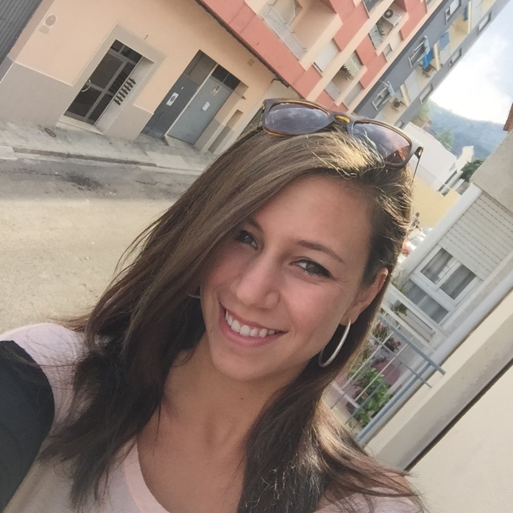Meet your Posher, Carla - Picture 1 of 1